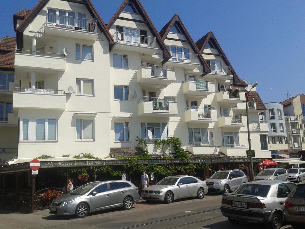 Apartament Portowy Z Garazem, Ul Towarowa Kolobrzeg Oda fotoğraf